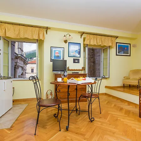 Arty Old Town By Irundo Apartment *