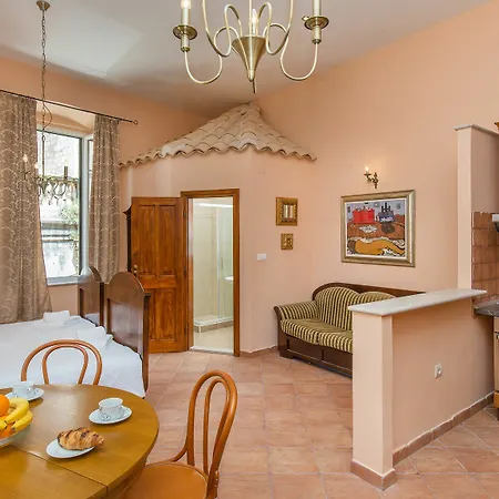 Arty Old Town By Irundo Apartment *