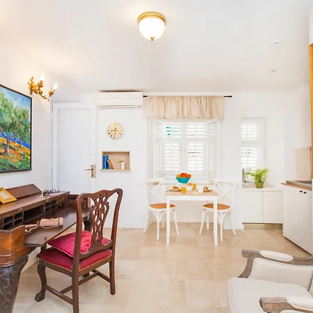 Apartment Arty Old Town By Irundo *