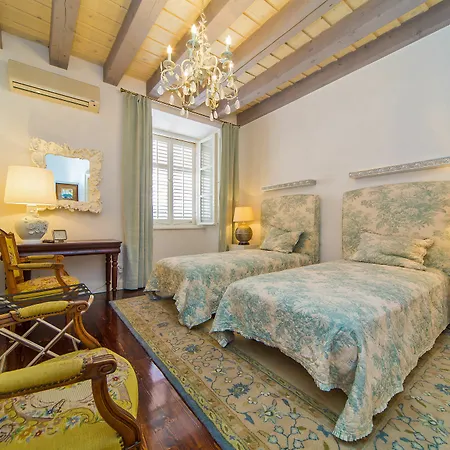 Arty Old Town By Irundo Apartment